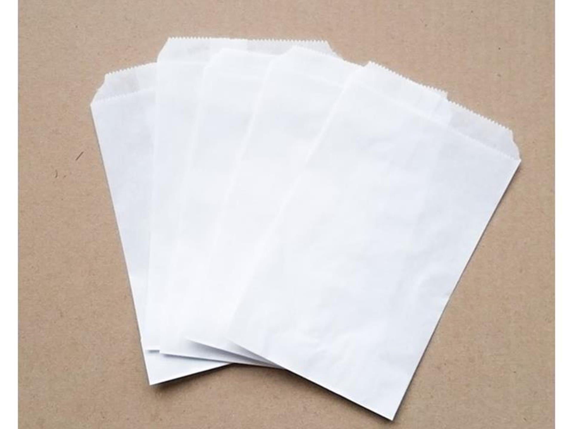 Witte inpakzakjes 26x33cm 250 stuks