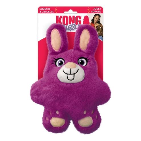 Kong geeft konijn een knuffel